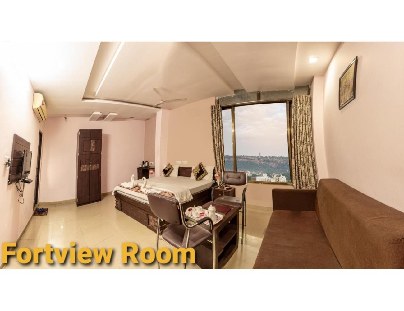 Hotel Shivam Fort View, Chittorgarh Zewnętrze zdjęcie